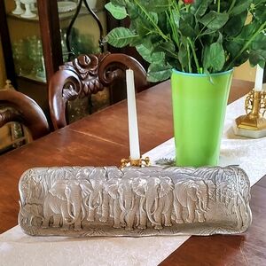 Vintage 1986 Arthur Court Silver Elephant Relief Bread Tray Decorative Serveware